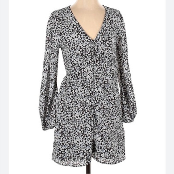 Abercrombie & Fitch Black and White Floral Blouse - Picture 3 of 4